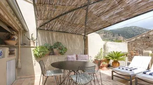 Lovely renovated village house with terrace and wonderful views in Valldemossa Lovely renovated village house with terrace and wonderful views in Valldemossa
