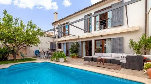 Detached house with garden and pool in Son Espanyolet