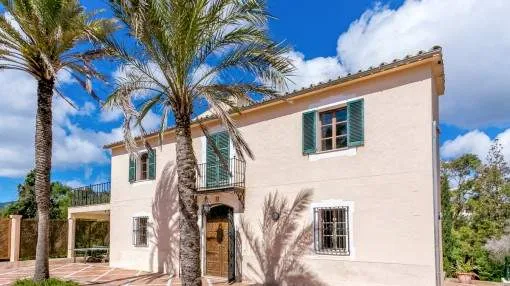 Imposing manor house on a 6.100 sqm park-like near to Son Vida with the possibility for expansion Imposing manor house on a 6.100 sqm park-like near to Son Vida with the possibility for expansion