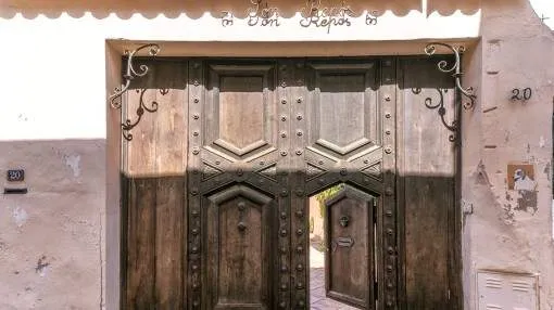 Imposing manor house on a 6.100 sqm park-like near to Son Vida with the possibility for expansion Imposing manor house on a 6.100 sqm park-like near to Son Vida with the possibility for expansion