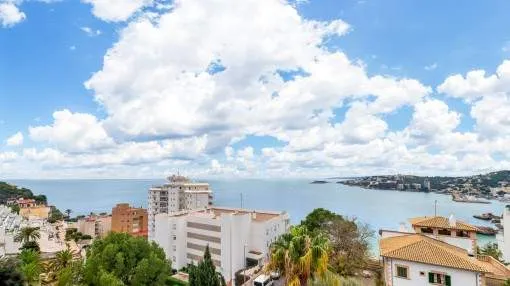 Interesting investment property with sea views in Cala Mayor