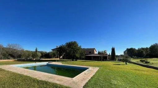 Grand finca-property in a unique location on the outskirts of Palma Grand finca-property in a unique location on the outskirts of Palma