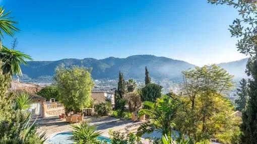 Beautiful finca with 2 separate guest houses and sea views in Andratx Beautiful finca with 2 separate guest houses and sea views in Andratx