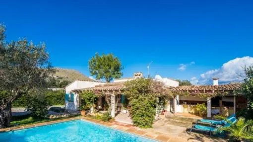 Cozy vacation finca with rental license and privacy near Puerto Pollensa