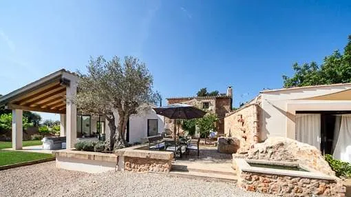 Impressive rustic and modern country house near Llucmajor Impressive rustic and modern country house near Llucmajor