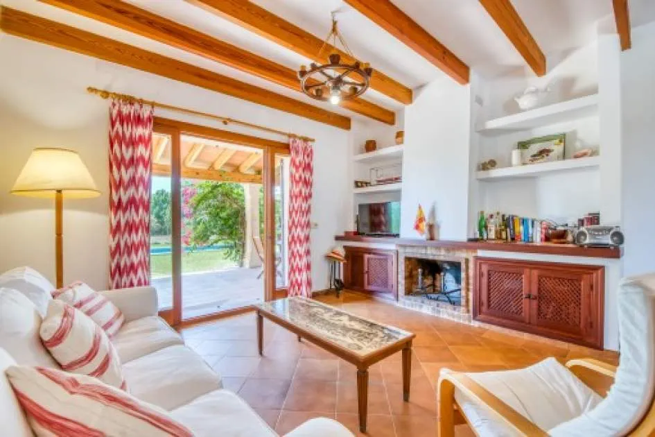 Comfortable finca with pool quietly-located between Pollenca and Puerto Pollenca