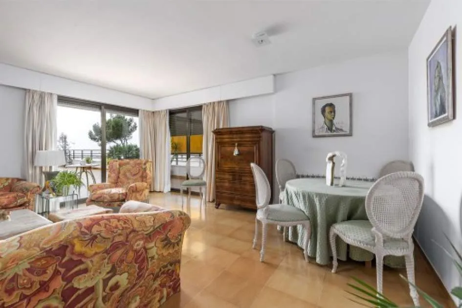 Apartment with magnificent sea views in an high-quality residential area in Portals Nous