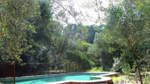 Natural stone finca with a holiday rental license located in Capdepera
