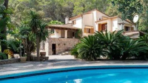 Impressive Mallorcan style villa in Pollensa