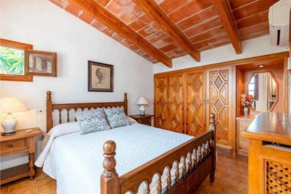Impressive Mallorcan style villa in Pollensa