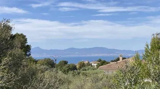 Beautiful building plot with sea views in Bellavista