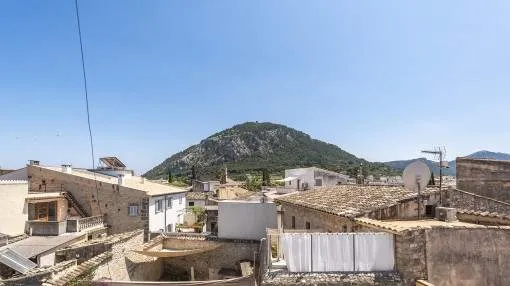 Traditional townhouse in the heart of Pollensa