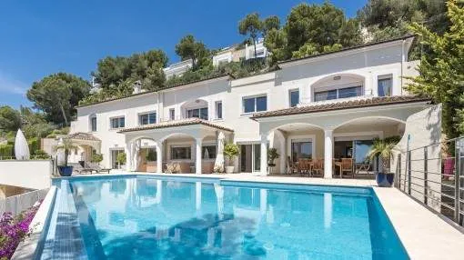 Impressive villa on a double building plot in the lovely area of Costa d'en Blanes