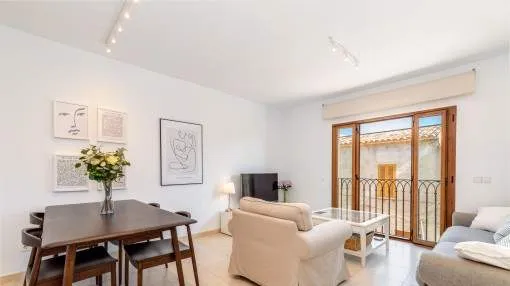 Wonderful apartment with garage in a central location in Consell