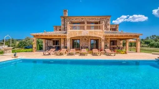 Spectacular finca with wonderful views over the village of Son Carrió and a touristic rental license Spectacular finca with wonderful views over the village of Son Carrió and a touristic rental license