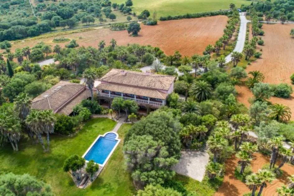Stately country house with sea views and great potential near Santa Margalida