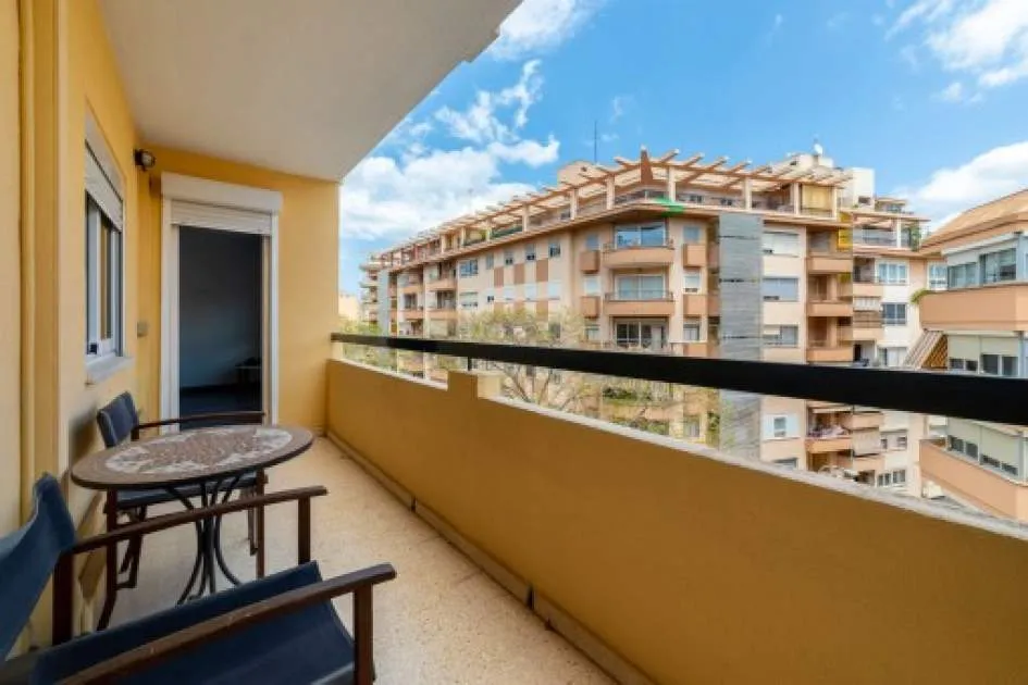 Modern and centrally located flat in Palma, ready to move in