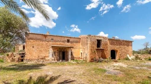 Rustic finca to renovate in Vallgonera