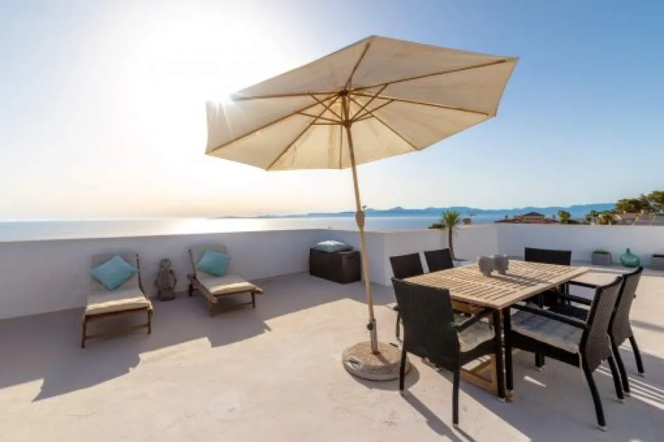 More sea is impossible - roof-terrace apartment with breathtaking views in Palma, Bahia Grande