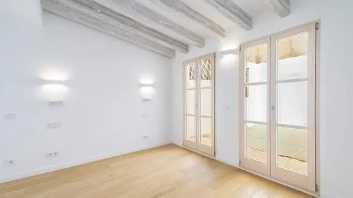 Bright new apartment with private patio in the old town of Palma