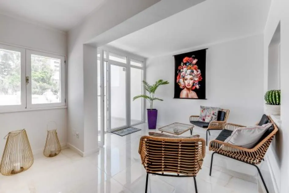 Beautiful, completely renovated apartment on the 1st sea line in Cales de Mallorca