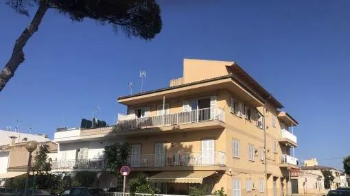 Flat in need of renovation only 200 metres from the sandy beach of Can Picafort