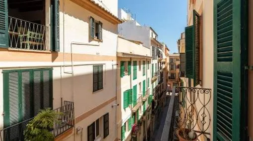 Bright flat to renovate in the heart of Palma's Old Town