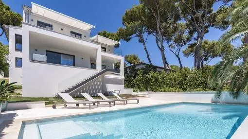 Modern luxury-villa with sea views in the beautiful district of Old Bendinat Modern luxury-villa with sea views in the beautiful district of Old Bendinat