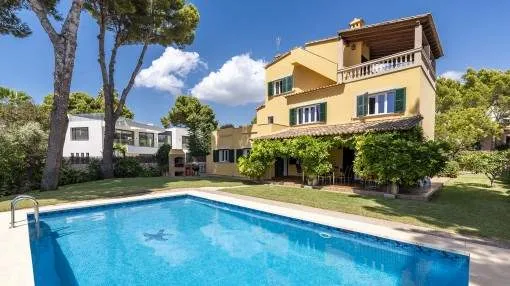 Family-friendly villa with pool and wonderful sea views in a privileged location in Cas Catala