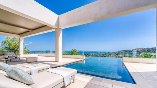 Newly-built villa of the highest quality with enchanting panoramic sea views in Son Vida