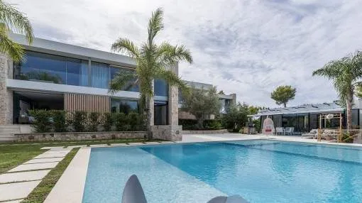Luxurious Mediterranean villa with pool-house in Santa Ponsa Luxurious Mediterranean villa with pool-house in Santa Ponsa