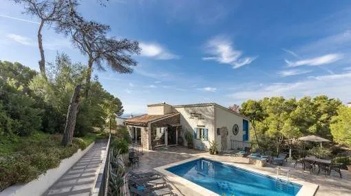 Rustic country villa with great potential, sea views and pool in Costa d'en Blanes