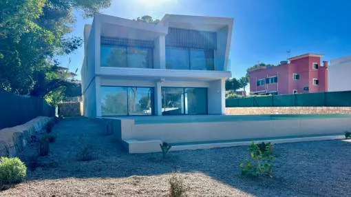 Luxurious, newly-built villa with sea views in Son Veri Nou within walking distance of the beach and the marina