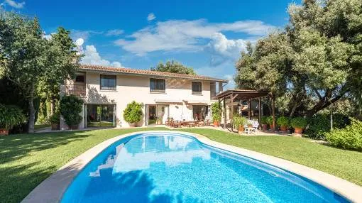 Country house with holiday rental licence and pool quietly-located in Pollensa