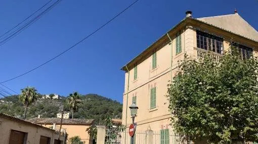 Town-villa with enchanting sweeping views over Mancor de la Vall Town-villa with enchanting sweeping views over Mancor de la Vall