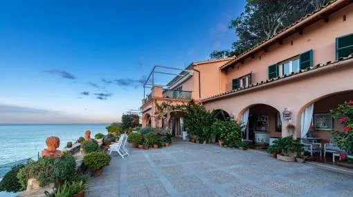 Exclusive Mediterranean villa on the 1st sea line in Cala San Vicente