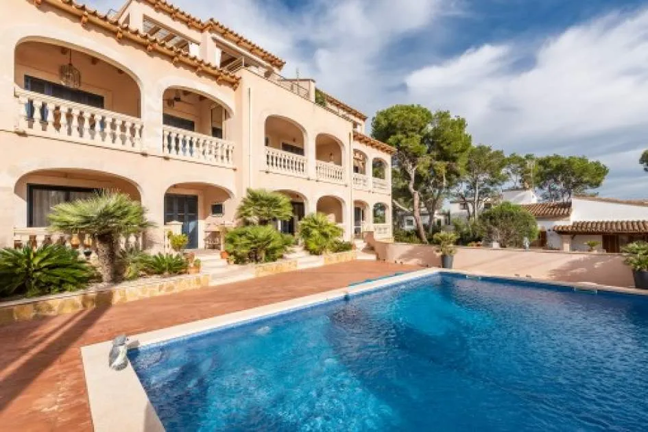 A wonderful apartment in Cala Santanyi only a few steps from the beach