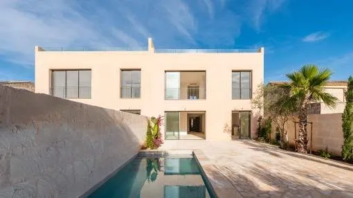 Exclusive new construction townhouse with pool and stunning views to Cabrera