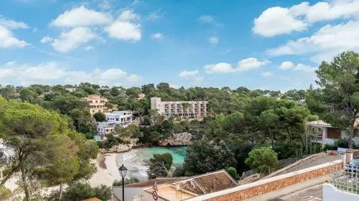 Fantastic, core renovated apartment on the top floor with views of the bay of Cala Santanyí