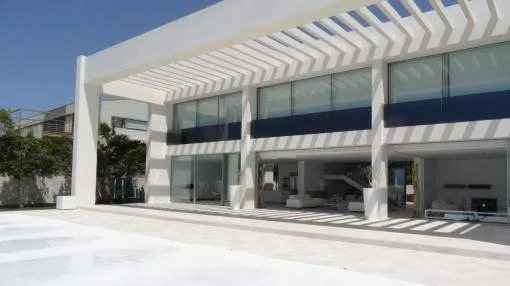 Fantastic luxury-villa on the first sea-line in Son Veri Nou Fantastic luxury-villa on the first sea-line in Son Veri Nou