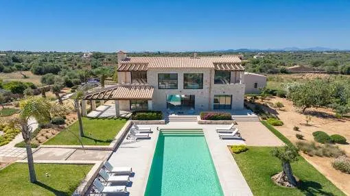 Unique luxury-finca with pool and wonderful sea views in an exclusive location in Cala Llombards