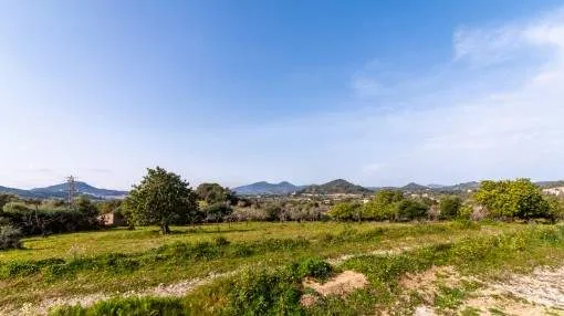 Wonderful building plot with sea views and basic construction project next to the golf course in Son Servera