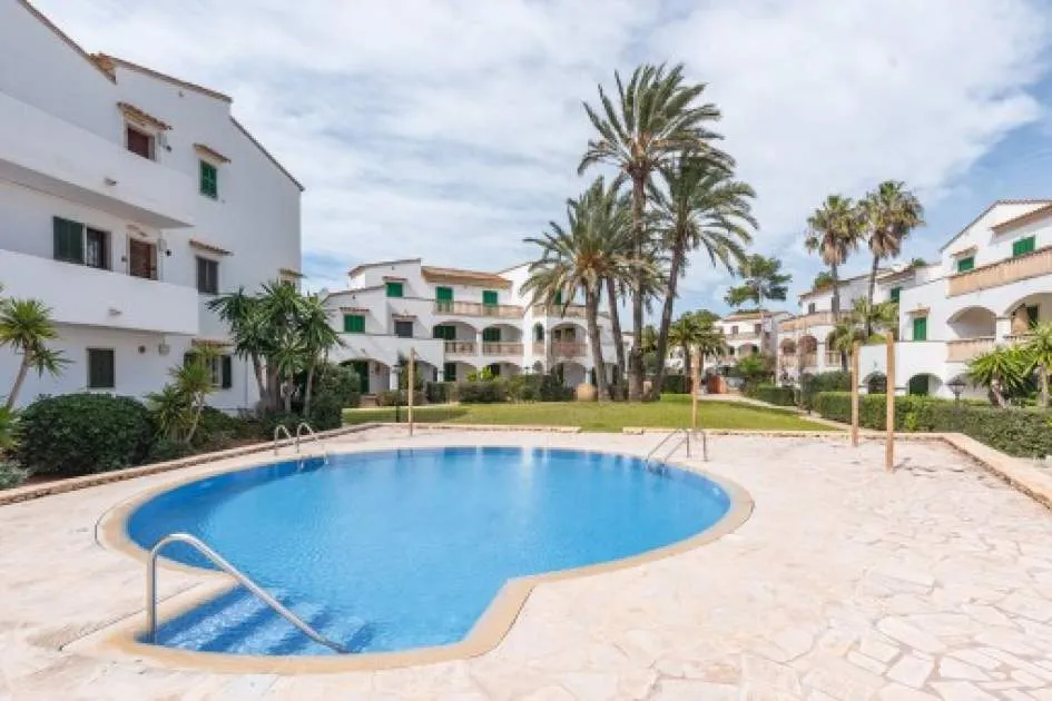 Compact, well-maintained apartment in a desirable residential community in Cala Santanyi