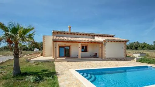 Completely self-sufficient new building villa with extension reserve in absolute quiet location near Santa Margalida