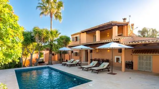 Romantic finca with dreamlike garden, own olive grove and magnificent views of the valley in the east of Mallorca