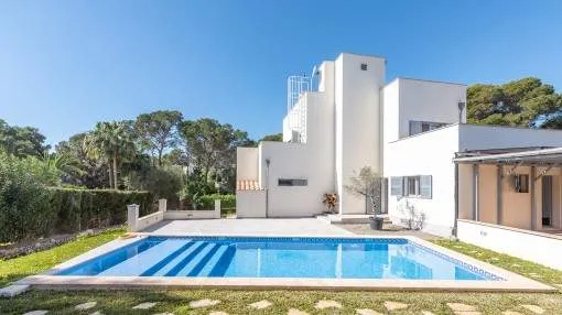 Fantastic villa with sea views from the roof terrace in Portopetro