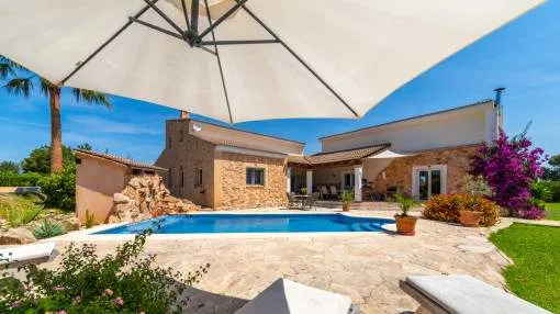 Spacious country house with 2 residential units, a fantastic garden, pool, and panoramic views, near Alaró