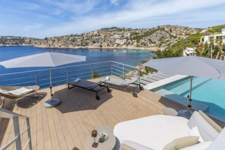 Dream villa on the first sea line with breathtaking sea views and sunsets in Cala Llamp