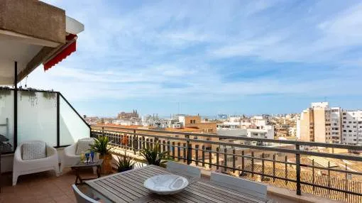 Penthouse-apartment with terrace and fantastic sea views in Palma's old town district
