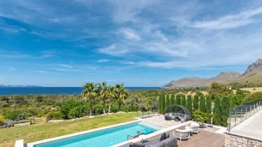 Holiday-house with sea views, pool and touristic rental licence in a nature-protection area in Colonia Sant Pere